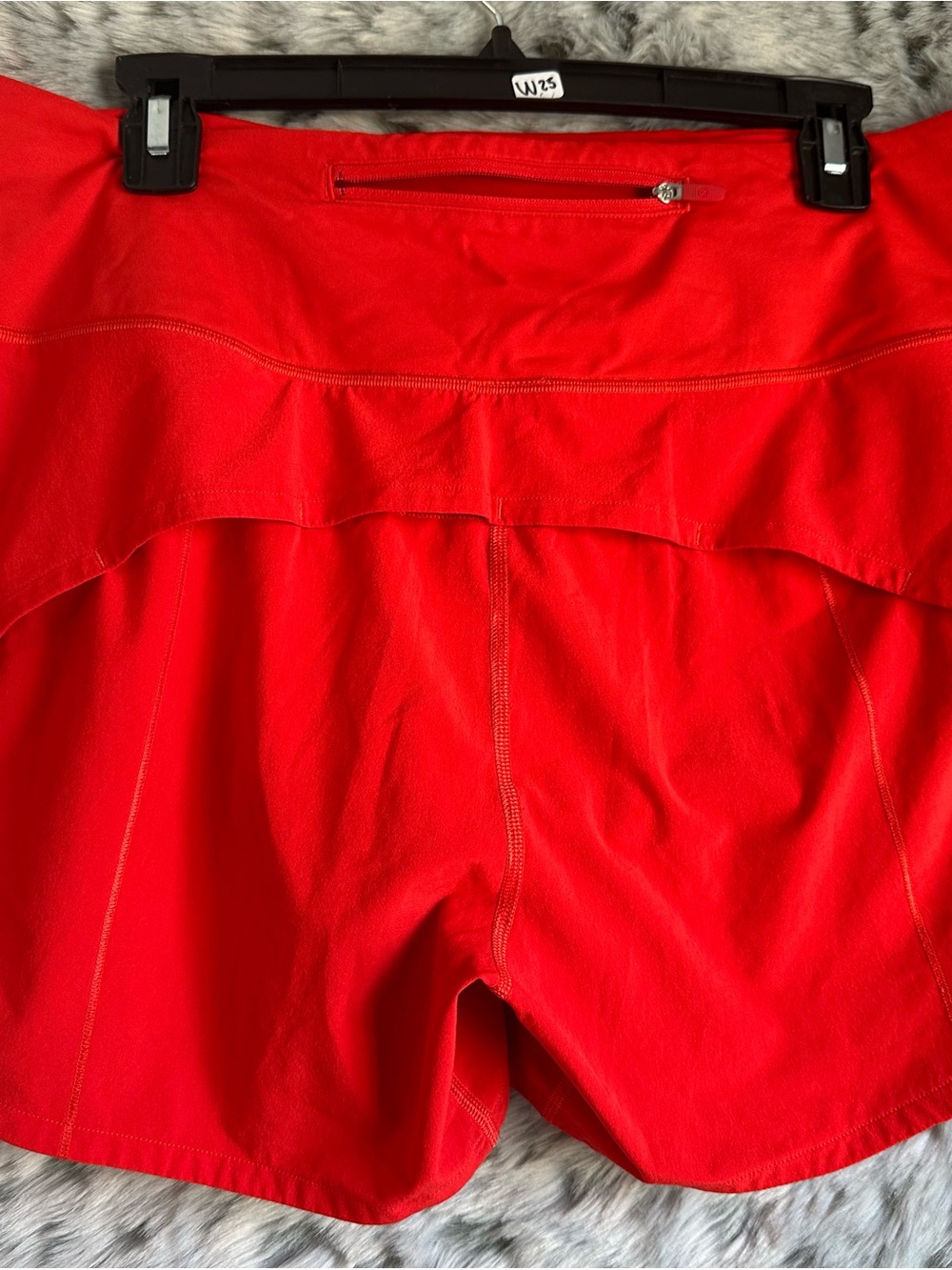 131. Lululemon Speed Up Short High-Rise *2.5 sz 12 plus. New style - Picture 2 of 6